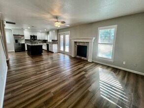 9573 N Meridian Ave in Fresno, CA - Building Photo - Building Photo