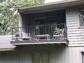 13 Valley Dr in Westerly, RI - Building Photo - Building Photo