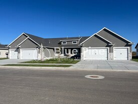 6378 Ender Ln in Idaho Falls, ID - Building Photo