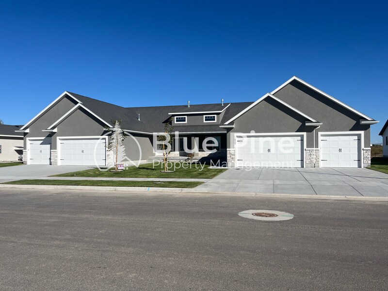 6378 Ender Ln in Idaho Falls, ID - Building Photo