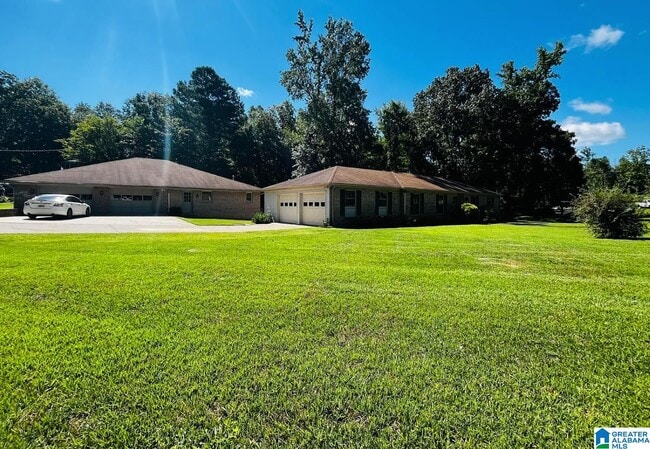 161 Mission Dr in Alabaster, AL - Building Photo - Building Photo