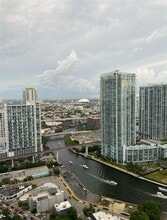 68 SE 6th St, Unit 2904 in Miami, FL - Building Photo - Building Photo