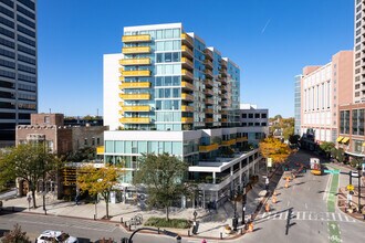 Optima Towers in Evanston, IL - Building Photo - Building Photo