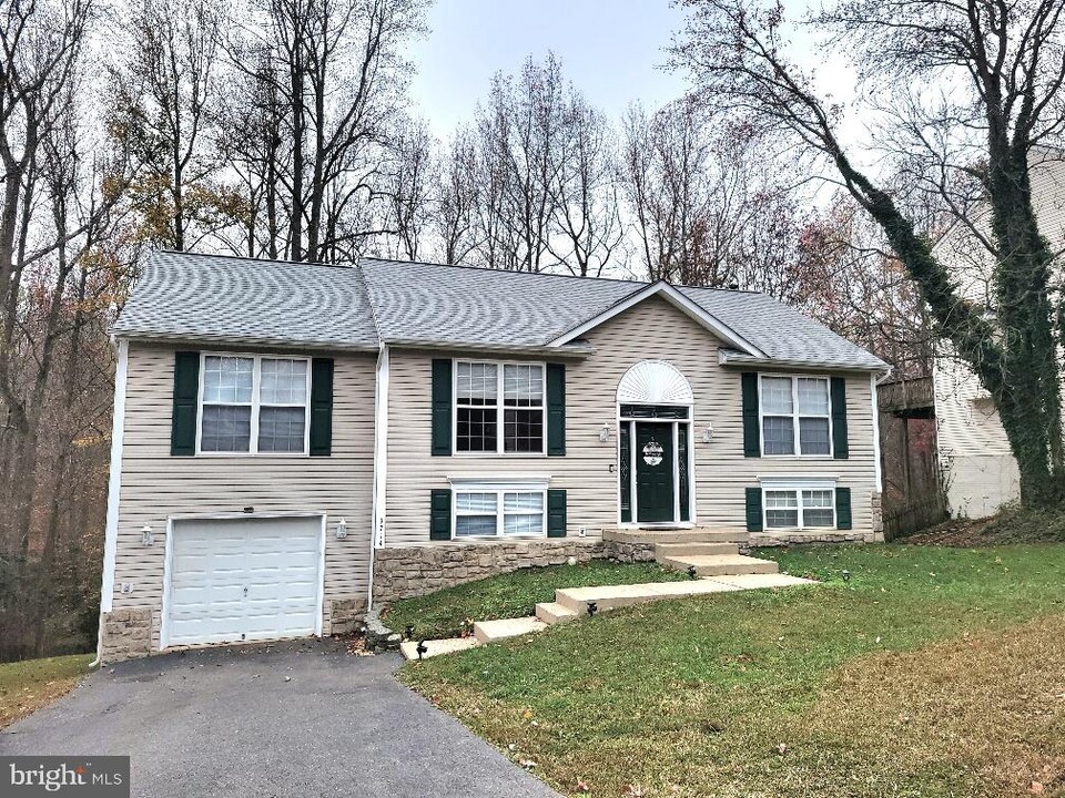 3714 Overview Dr in Fredericksburg, VA - Building Photo