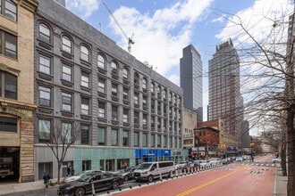 490 Fulton St in Brooklyn, NY - Building Photo - Building Photo
