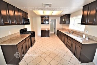 10358 Eldora Ave in Los Angeles, CA - Foto de edificio - Building Photo