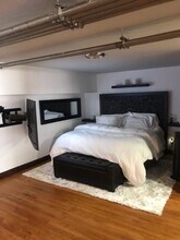 115 E Tyler St in Longview, TX - Foto de edificio - Building Photo