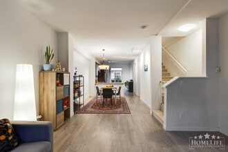 8355-8164 164 St in Surrey, BC - Building Photo - Building Photo