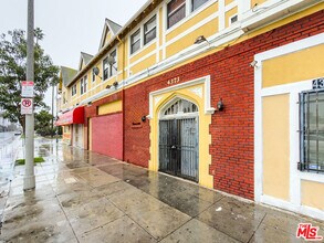 4367 S Van Ness Ave in Los Angeles, CA - Building Photo - Building Photo