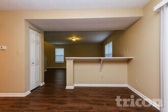 3713 Mechanicsburg Dr in Indianapolis, IN - Foto de edificio - Building Photo