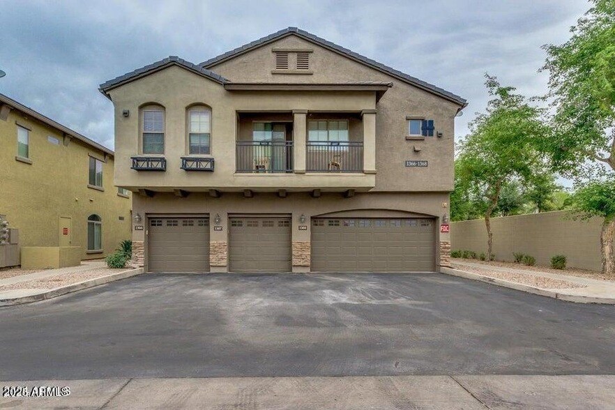2401 E Rio Salado Pkwy, Unit 1012 in Tempe, AZ - Building Photo