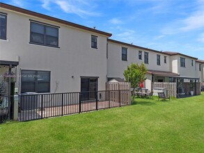 10011 SW 231st Ln in Cutler Bay, FL - Building Photo - Building Photo