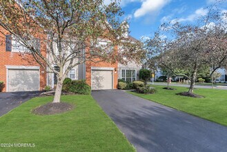 2 Charles Ct in Ocean Township, NJ - Building Photo - Building Photo