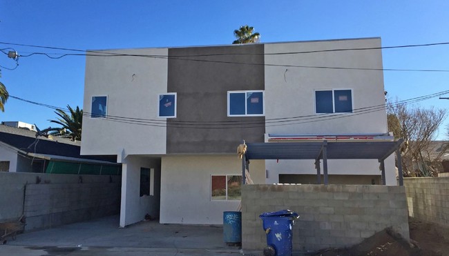 5425 Denny Ave in North Hollywood, CA - Building Photo - Building Photo