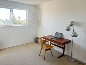 2519 4th St, Unit 9 in Santa Monica, CA - Building Photo - Building Photo