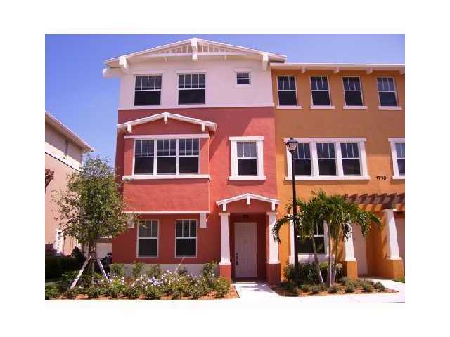 1710 San Benito Way in West Palm Beach, FL - Building Photo - Building Photo