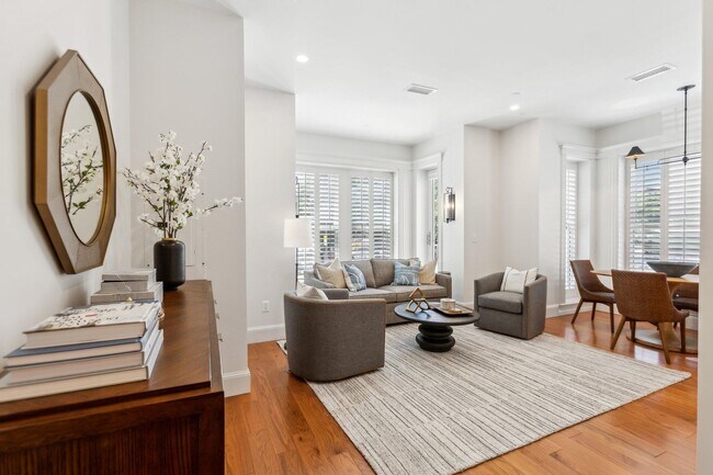 property at 1641 R St NW