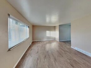 9175 Lander St in Westminster, CO - Foto de edificio - Building Photo