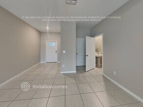 5148 Forum Blvd in Holiday, FL - Building Photo - Building Photo