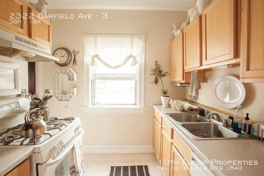 2322 Garfield Ave-Unit -3 in Minneapolis, MN - Building Photo