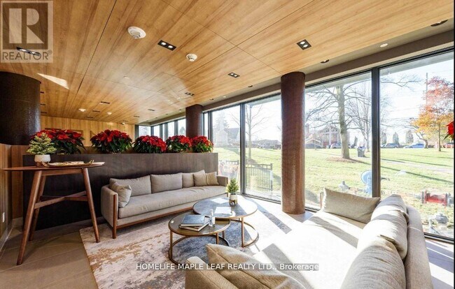 21 Park St E in Mississauga, ON - Building Photo - Building Photo