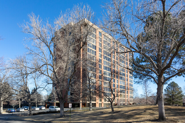 The Waterford in Englewood, CO - Building Photo - Building Photo