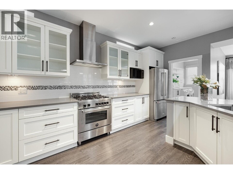 1432 Argyle St in Coquitlam, BC - Building Photo