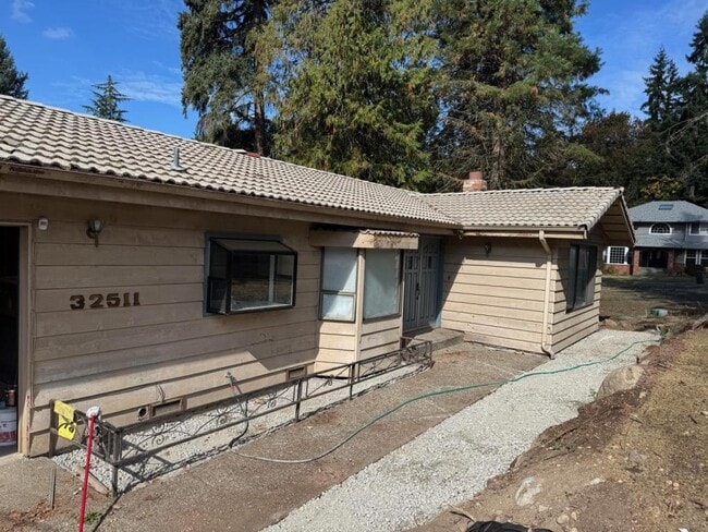 property at 32511 39th Ave S