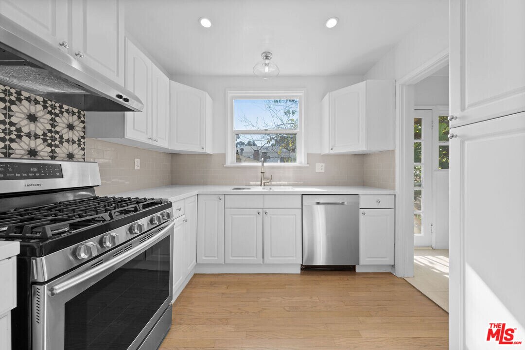 11347 Cashmere St in Los Angeles, CA - Building Photo