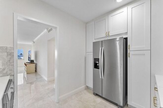 120 N Ocean Blvd in Delray Beach, FL - Building Photo - Building Photo