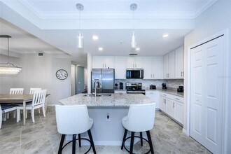 14061 Heritage Landing Blvd in Punta Gorda, FL - Foto de edificio - Building Photo