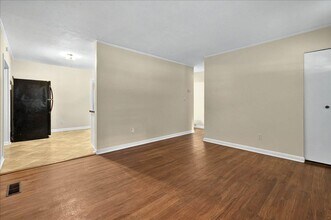 1641 Airport Dr in Tallahassee, FL - Building Photo - Building Photo