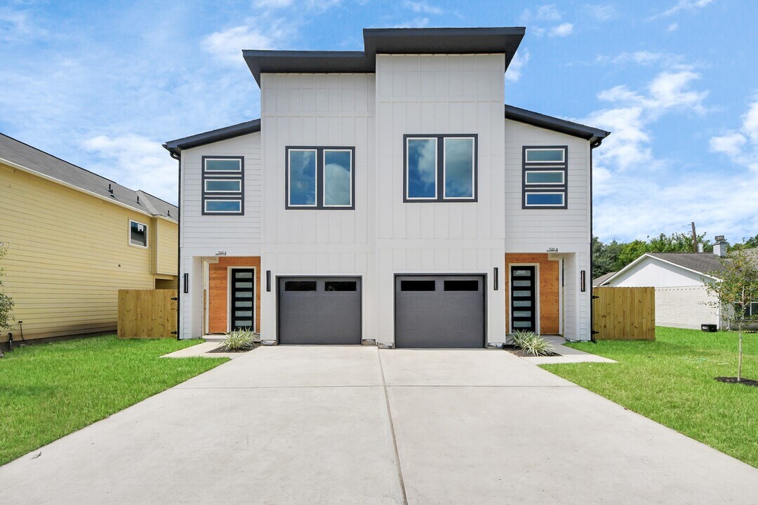 3110 Dawson Ln in Houston, TX - Building Photo