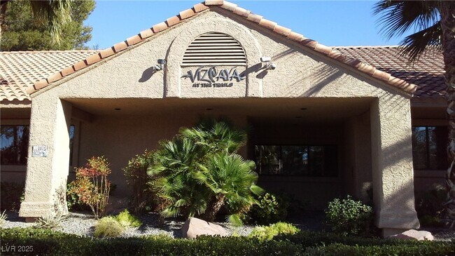 5072 S Rainbow Blvd in Las Vegas, NV - Building Photo - Building Photo
