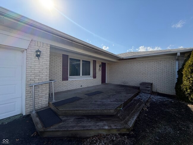 5585 Gallagher Dr in Greenwood, IN - Building Photo - Building Photo