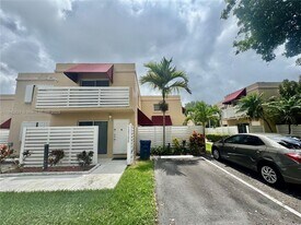 14346 SW 96th Ter in Miami, FL - Building Photo
