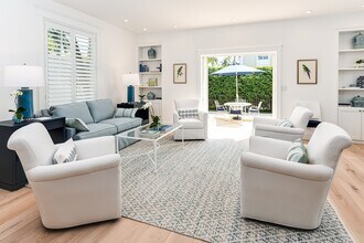 400 Chilean Ave in Palm Beach, FL - Building Photo - Building Photo