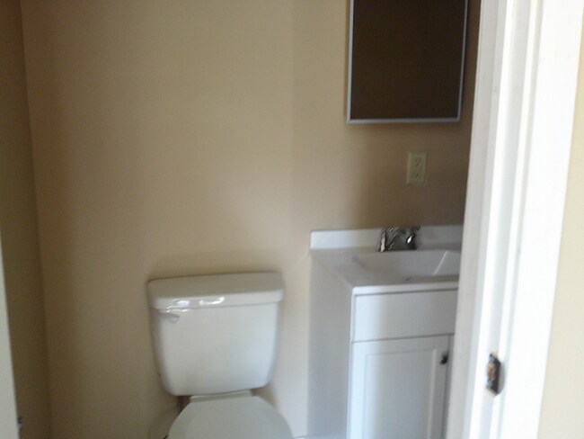 1376 NY-7 in Afton, NY - Building Photo - Building Photo