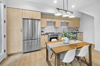 9017 13th Ave NW in Seattle, WA - Building Photo - Building Photo