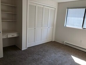1461 Rainier Court, Unit 1 in Fircrest, WA - Building Photo - Building Photo