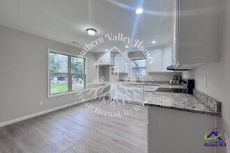 308 Woodland Dr in Warner Robins, GA - Building Photo - Building Photo