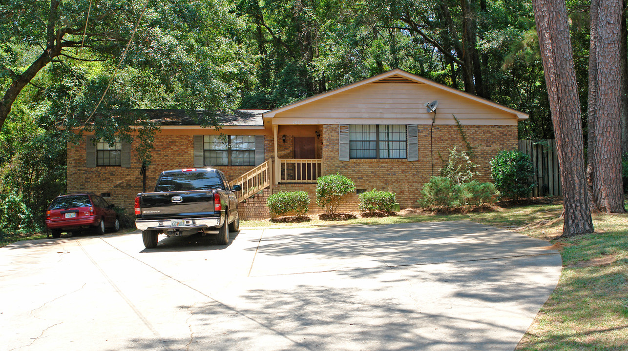 2072 Watson Way in Tallahassee, FL - Building Photo