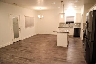 285 E 1500 N in Harrisville, UT - Building Photo - Building Photo
