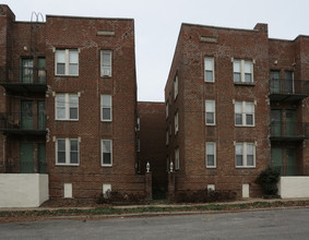 Franklin Villa in Philadelphia, PA - Building Photo - Building Photo