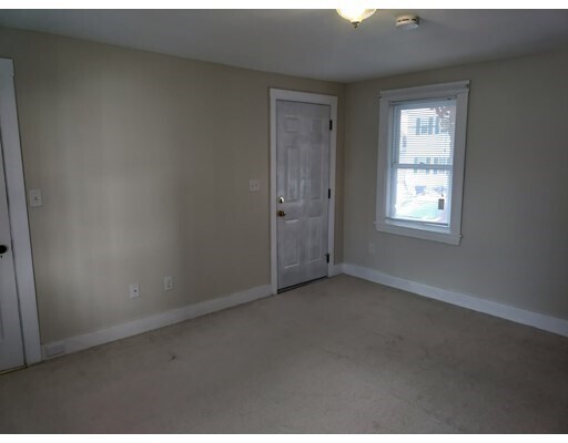 143 Chestnut St-Unit -Unit 2 in Marlborough, MA - Building Photo - Building Photo