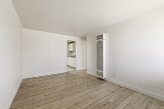 Remodeled 1 Bedroom 1 Bathroom with Easy Access  to Aurora Central and Downtown Denver! in Aurora, CO - Building Photo - Building Photo