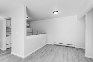 Aspen Flatz in Lansing, MI - Building Photo