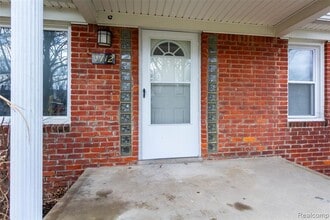 9712 Cherokee St in Taylor, MI - Building Photo - Building Photo