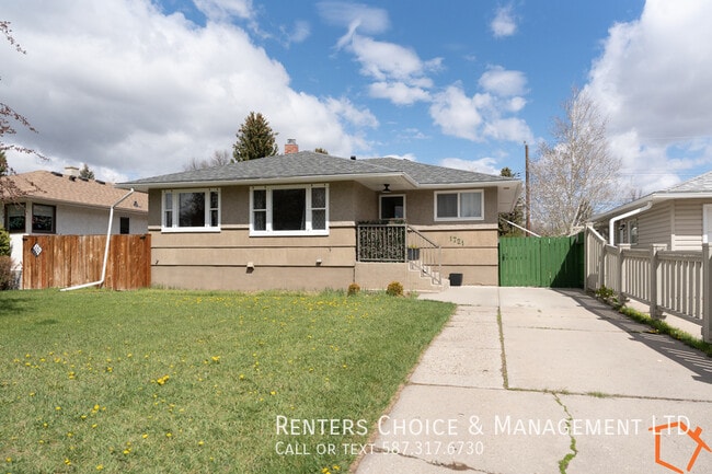 property at 1721-17214 14 Ave S