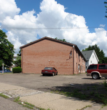 1400 Yale Ave NW in Canton, OH - Building Photo - Building Photo